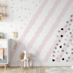 Papier peint Fond rayé rose et blanc avec petits cœurs