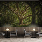 Papier peint Grand arbre dans une forêt