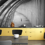Papier peint Personne courant dans un tunnel