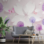 Papier peint Fleurs violettes et papillons en harmonie.