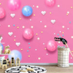 Papier peint Fond rose avec des ballons blancs et bleus et des étoiles