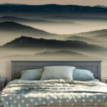 Papier peint Paysage de montagnes avec brouillard