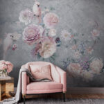 Papier peint Oiseaux perchés parmi des fleurs pastel