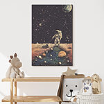 Tableaux Astronaute en train de tondre la pelouse de l'espace la nuit.