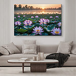 Tableaux Champ de fleurs violettes avec un lac en arrière-plan