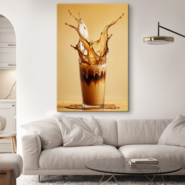 Verre de liquide avec éclaboussures de liquide brun Tableaux Verre de liquide avec éclaboussures de liquide brun
