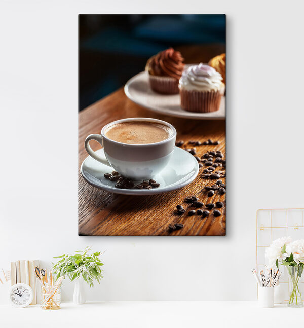 Tasse de café et petits gâteaux sur une table Tableaux Tasse de café et petits gâteaux sur une table