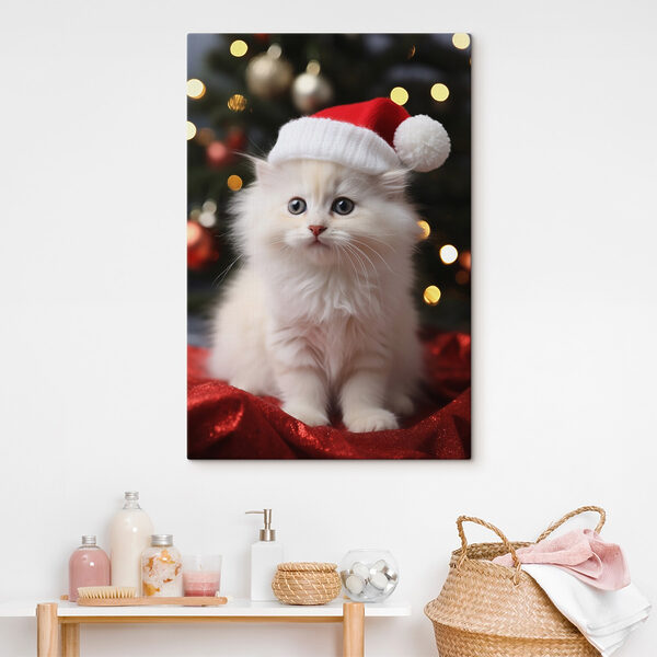 Chaton blanc portant un chapeau de Père Noël Tableaux Chaton blanc portant un chapeau de Père Noël
