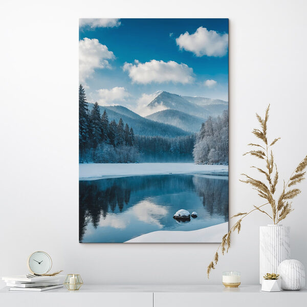 Lac avec neige et arbres en arrière-plan Tableaux Lac avec neige et arbres en arrière-plan