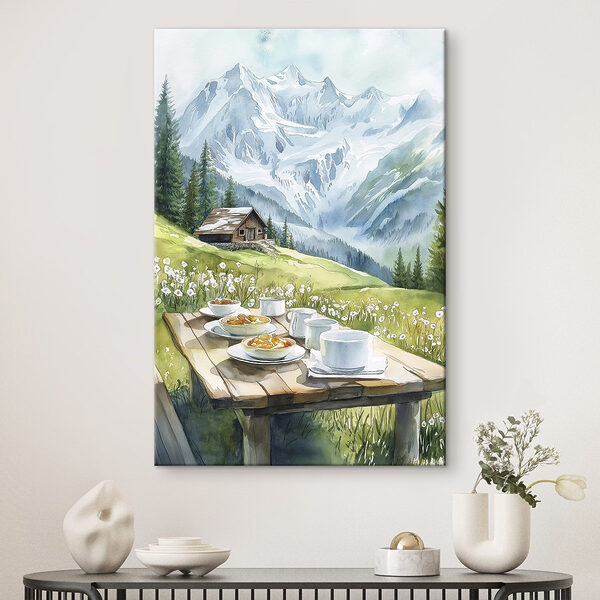 Table avec des assiettes de nourriture et des tasses, avec des montagnes en arrière-plan Tableaux Table avec des assiettes de nourriture et des tasses, avec des montagnes en arrière-plan