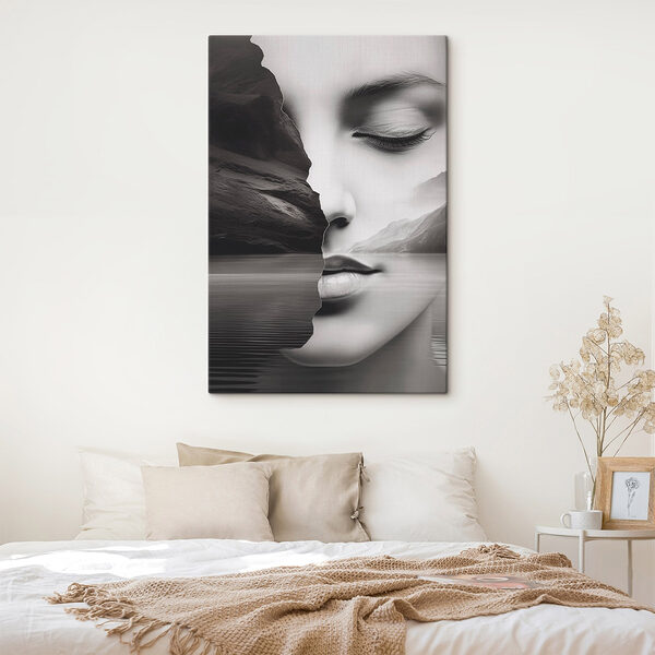Visage et moitié de visage de femme Tableaux Visage et moitié de visage de femme