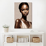 Tableaux Femme aux cheveux noirs avec un débardeur blanc