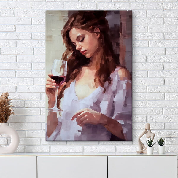 Femme tenant un verre de vin Tableaux Femme tenant un verre de vin