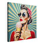 Tableaux Femme tenant un cornet de glace